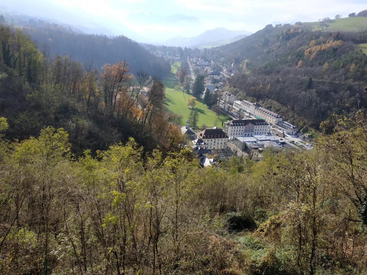 Appartement Chateau Uriage-Chamrousse Saint-Martin-dʼUriage Exterior foto